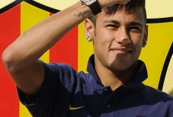 壹号娱乐- 内马尔的传奇时刻 