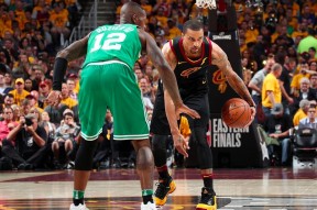 YIHAO-詹姆斯在RNG比赛中赛事规则更新，比分优势明显引发热议！的简单介绍