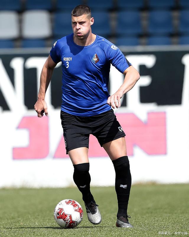 今晚体能课后,博卡青年状态回暖备战意甲,悬念犹存,更衣室氛围转暖 今晚体能课后,博卡青年状态回暖备战意甲,悬念犹存,更衣室氛围转暖