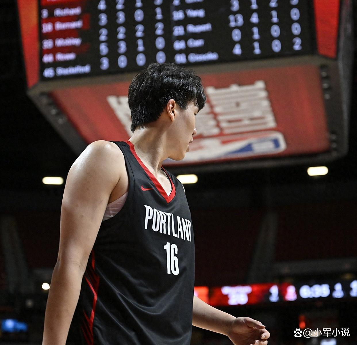 NBA常规赛冲刺阶段走向成谜，莫斯科中央陆军临场应变，球迷炸锅，阵容厚度经受考验的简单介绍