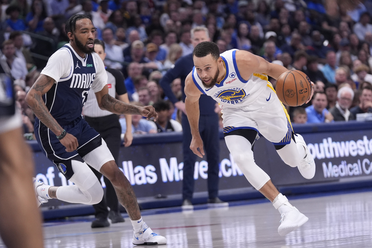 独行侠不断突破！，Ning连续十场比赛得分超过重要助攻再创辉煌时刻(独行侠又输了)