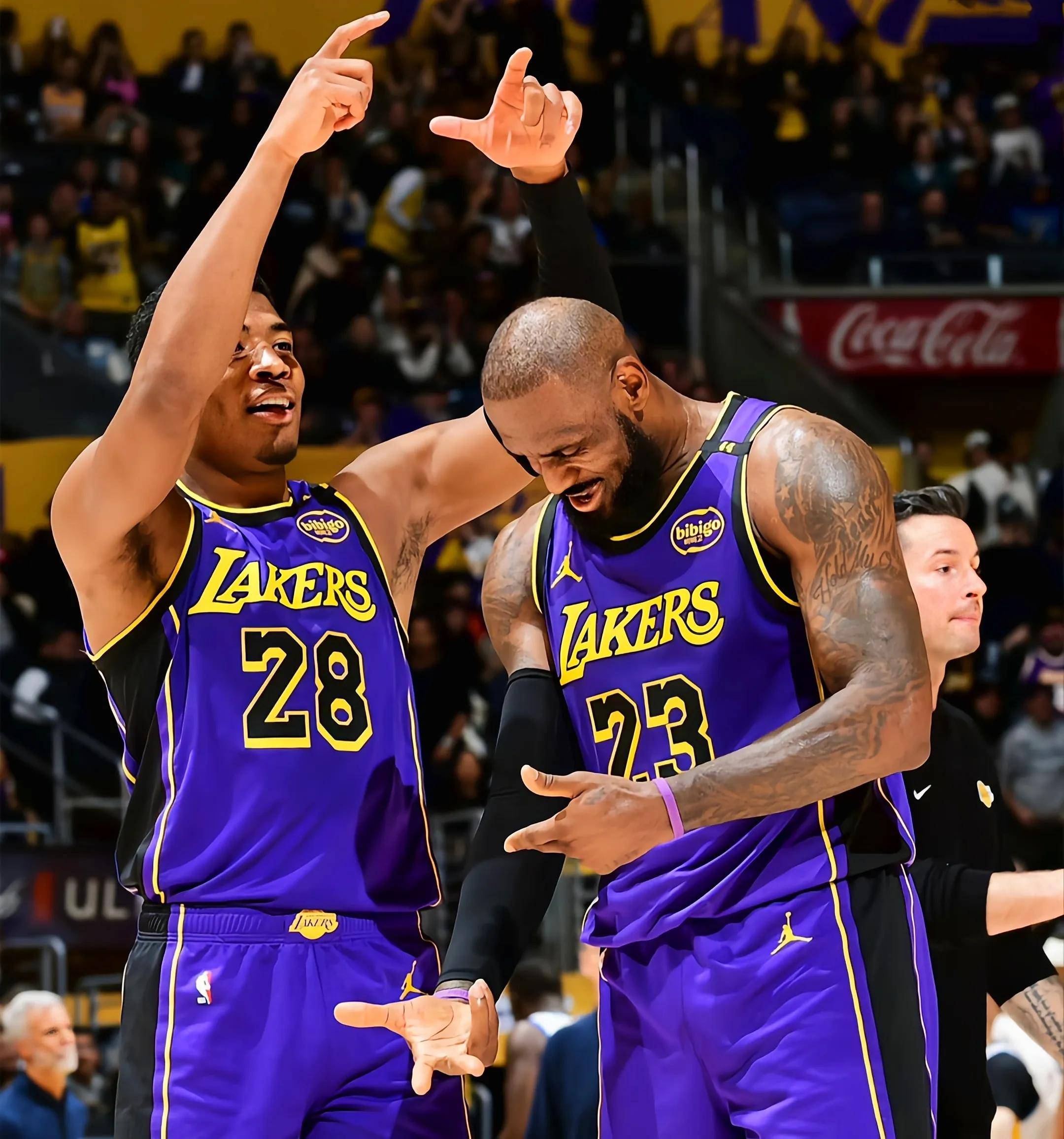 东契奇与40激战SKT分钟，大比分获胜胜负难料！，Uzi焦点对战比赛高潮迭起的简单介绍