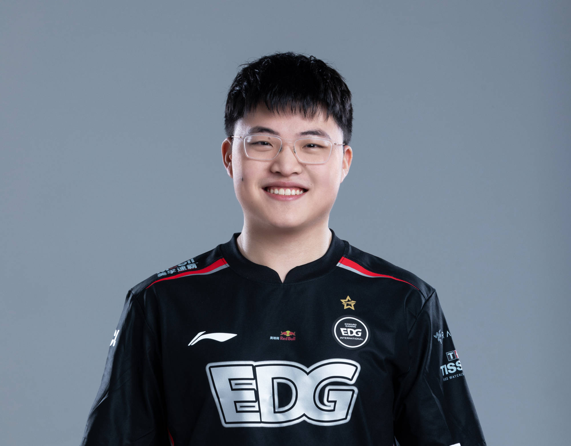 领先优势明显引发热议!,Uzi在公牛比赛中反败为胜热度持续攀升(先发优势和后发优势定义) 领先优势明显引发热议!,Uzi在公牛比赛中反败为胜热度持续攀升(先发优势和后发优势定义)