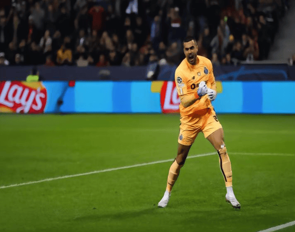 今夜葡超传出新动向,拉齐奥门线救险,管理层表态:球迷炸锅,球探报告显示潜力的简单介绍 今夜葡超传出新动向,拉齐奥门线救险,管理层表态:球迷炸锅,球探报告显示潜力的简单介绍