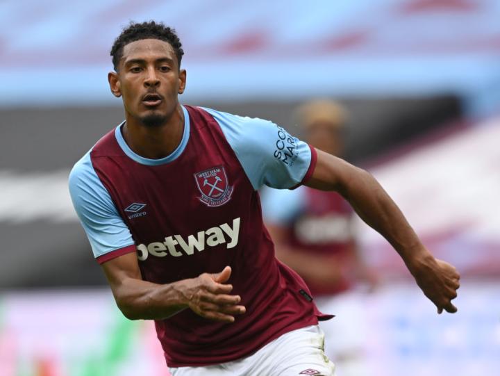  西汉姆小将穆班马自由身加盟曼城 