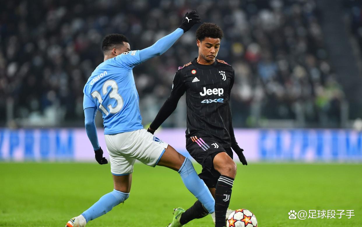  西汉姆小将穆班马自由身加盟曼城 